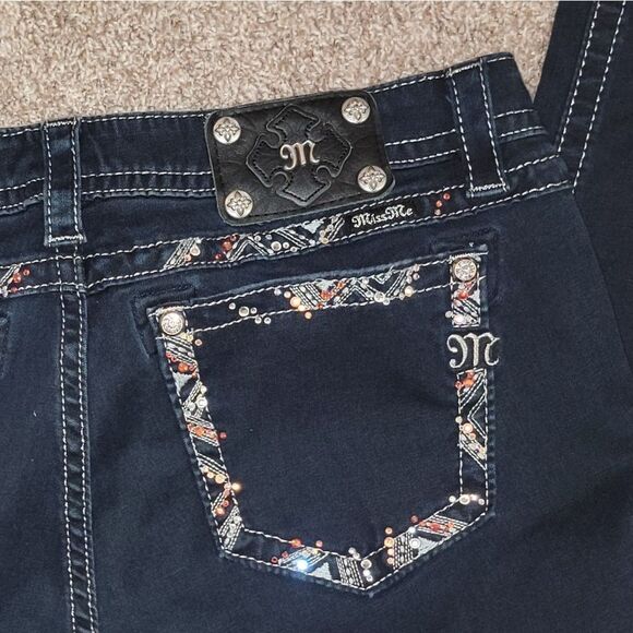 Miss Me Mid-Rise Easy Skinny Dark Blue Jeans w/ Embellished Pockets Size 33 x 31 - Picture 4 of 13